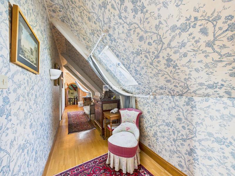 Propriété - 363 m² - 11 pièces