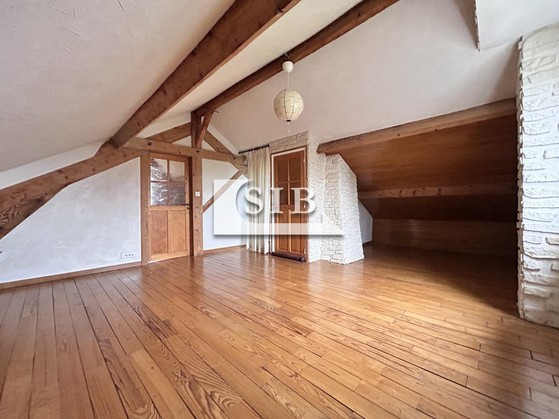 Maison - 96 m² - 4 pièces