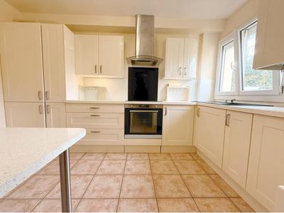 Maison - 86 m² - 5 pièces