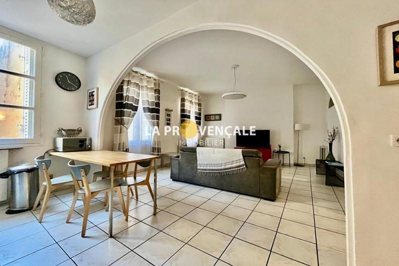 Appartement - 65 m² - 2 pièces