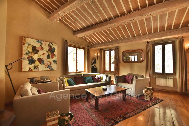 Maison - 210 m² - 6 pièces