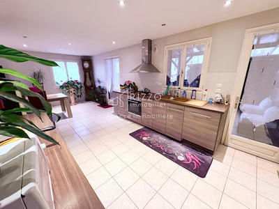 Maison - 167 m² - 6 pièces