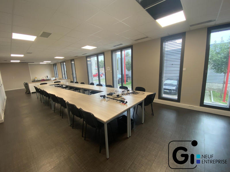 Bureau - 88 m² - 1 pièce