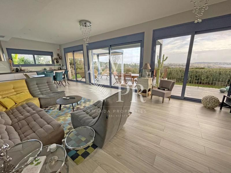 Villa - 160 m² - 5 pièces