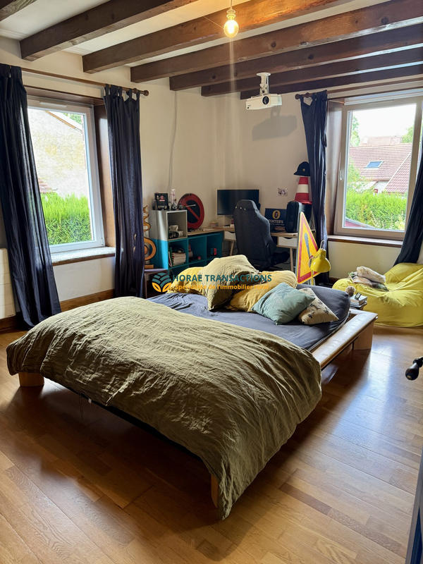 Maison - 205 m² - 6 pièces