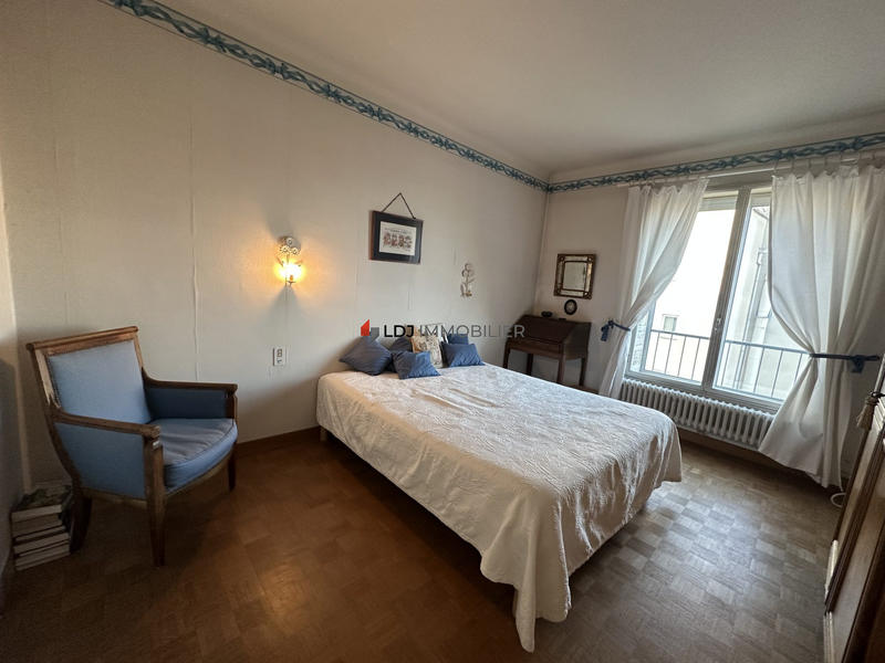 Appartement - 160 m² - 5 pièces