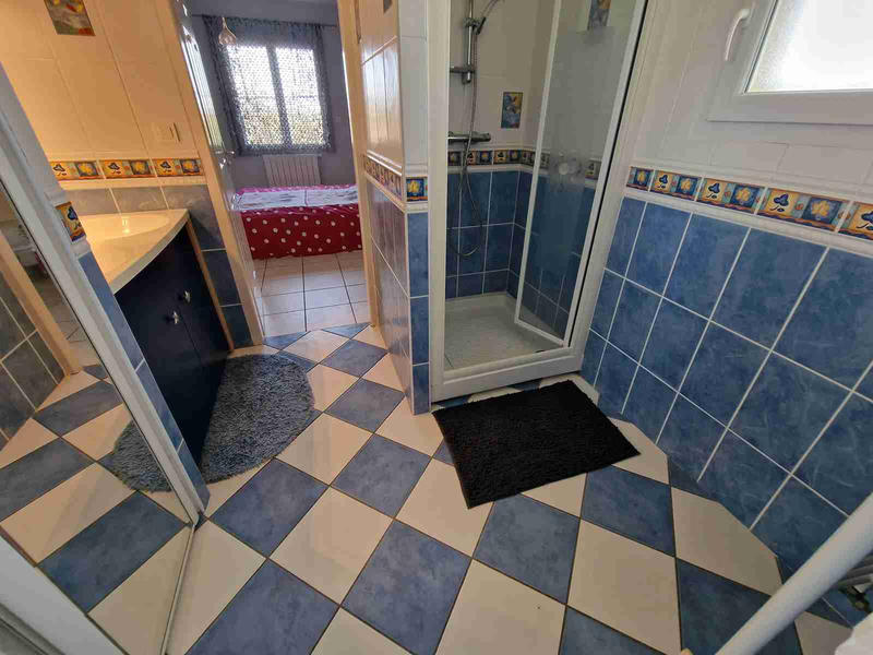 Maison - 246 m² - 7 pièces