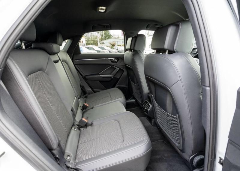 Audi Q3 Sportback 45 TFSIe 245 s-Line Hybride Rechargeable / Camera de Recul Sieges Elec Coffre Regulateur Distance Keyless