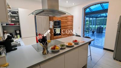 Propriété - 230 m² - 7 pièces