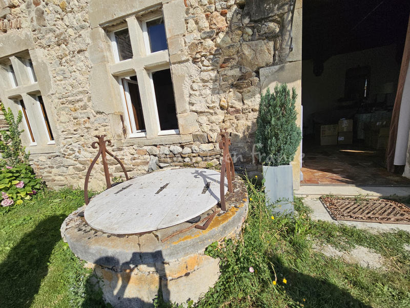 Maison - 318 m² - 8 pièces