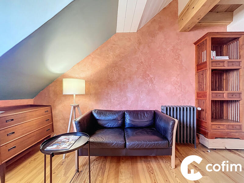 Maison - 240 m² - 5 pièces