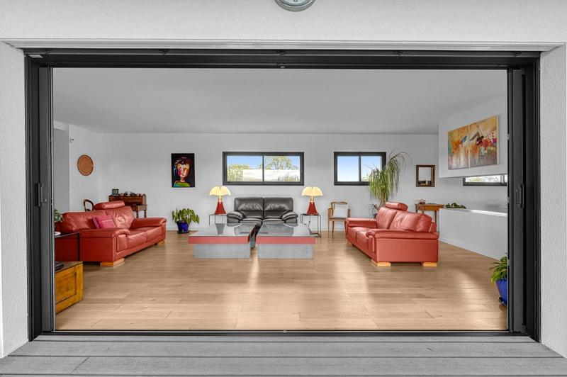 Maison contemporaine - 267 m² - 6 pièces