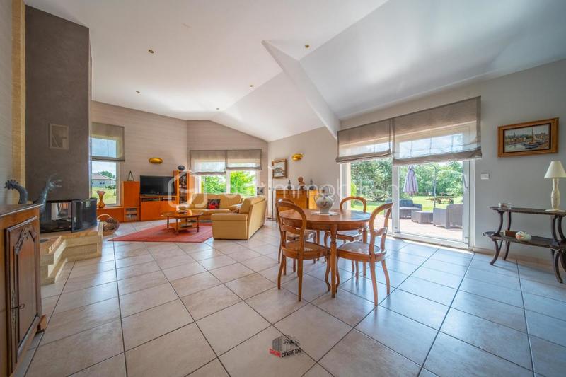 Maison d'architecte - 290 m² - 8 pièces