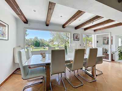 Maison - 253 m² - 12 pièces