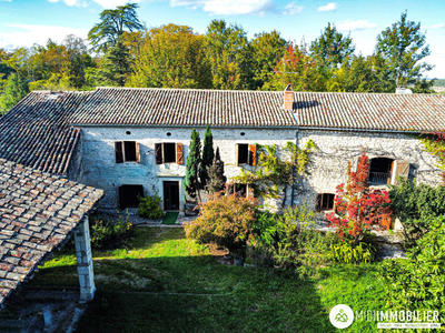Bastide - 220 m² - 8 pièces