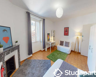 Chambre - 70 m² - 1 pièce