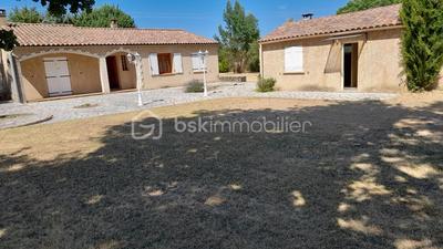 Maison traditionnelle - 140 m² - 6 pièces