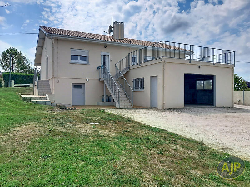 Maison - 94 m² - 4 pièces