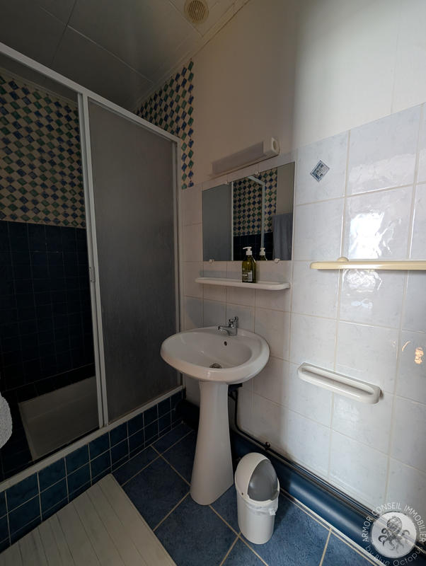 Maison - 229 m² - 8 pièces