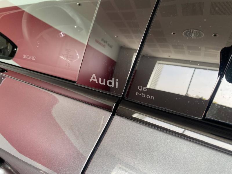 Audi q6 e-tron 306 ch 100 kWh performance s line