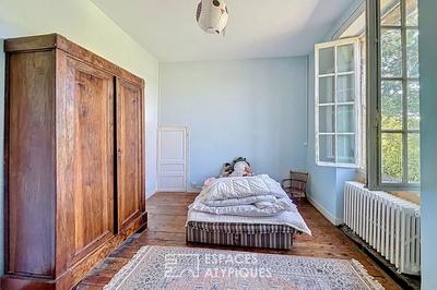 Maison de maîtres - 260 m² - 9 pièces