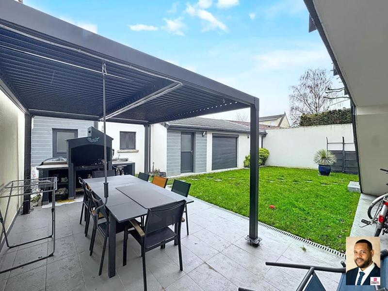 Maison - 146 m² - 6 pièces