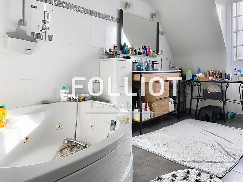 Maison - 174 m² - 5 pièces