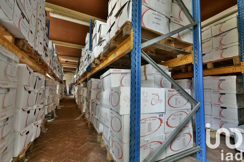 Maison - 650 m² - 5 pièces