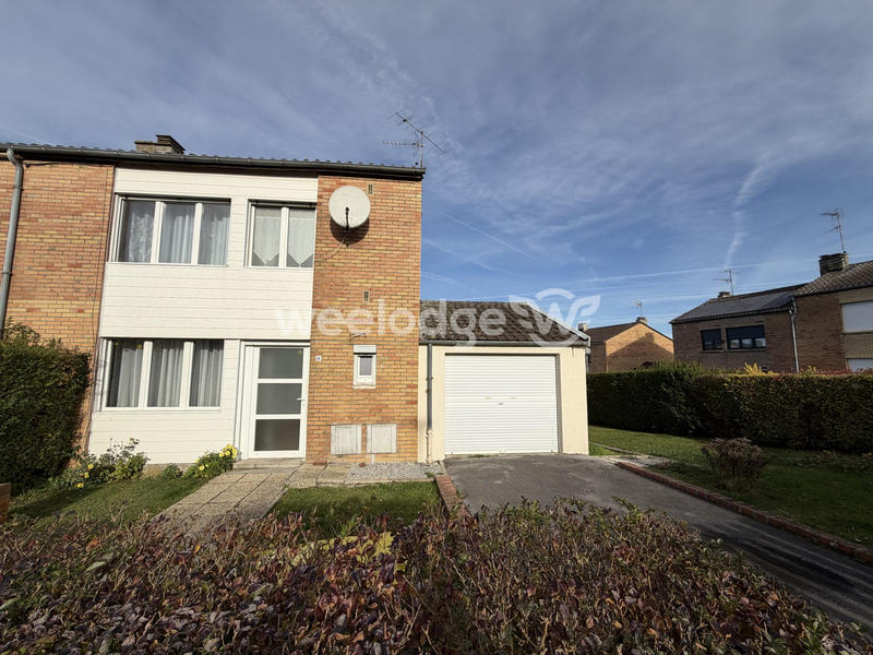 Maison - 93 m² - 4 pièces