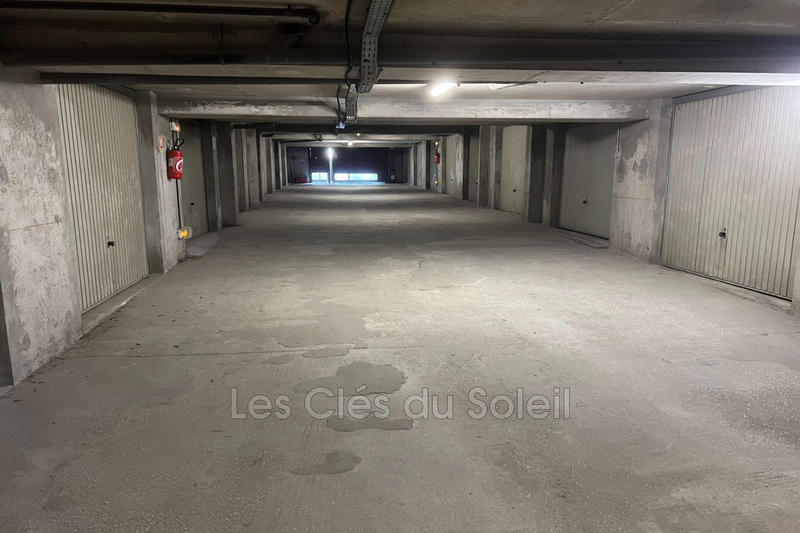 Parking / Garage - 17 m²