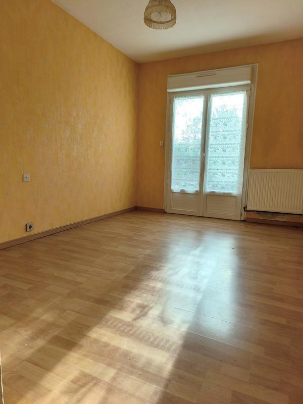 Maison traditionnelle - 90 m² - 5 pièces