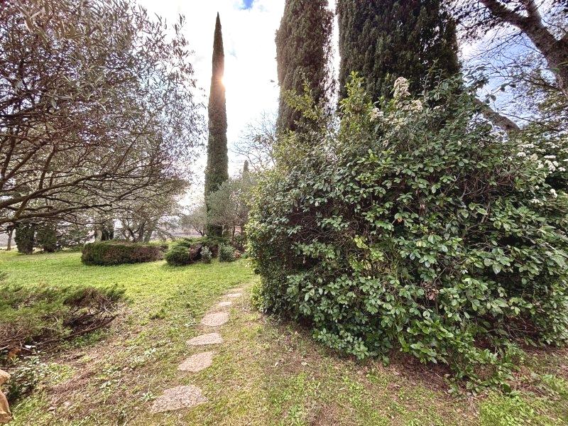 Propriété - 215 m² - 7 pièces