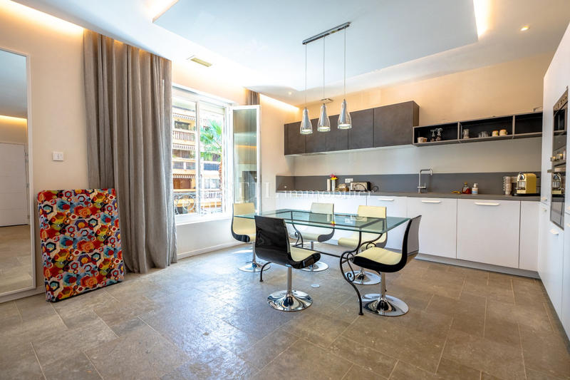 Appartement - 90 m² - 3 pièces