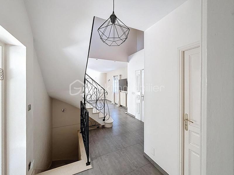 Maison - 158 m² - 7 pièces