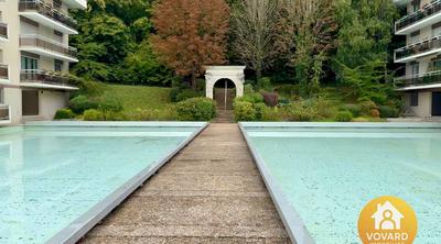 Appartement - 98 m² - 5 pièces