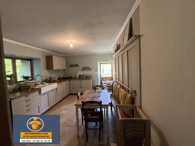 Maison - 139 m² - 7 pièces