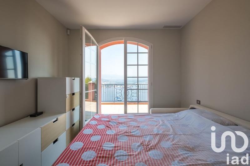 Maison - 175 m² - 9 pièces