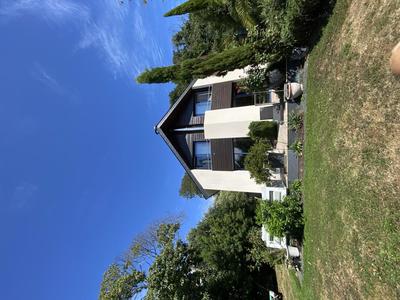 Maison - 165 m² - 8 pièces