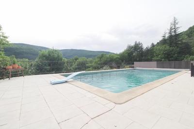 Maison - 276 m² - 6 pièces