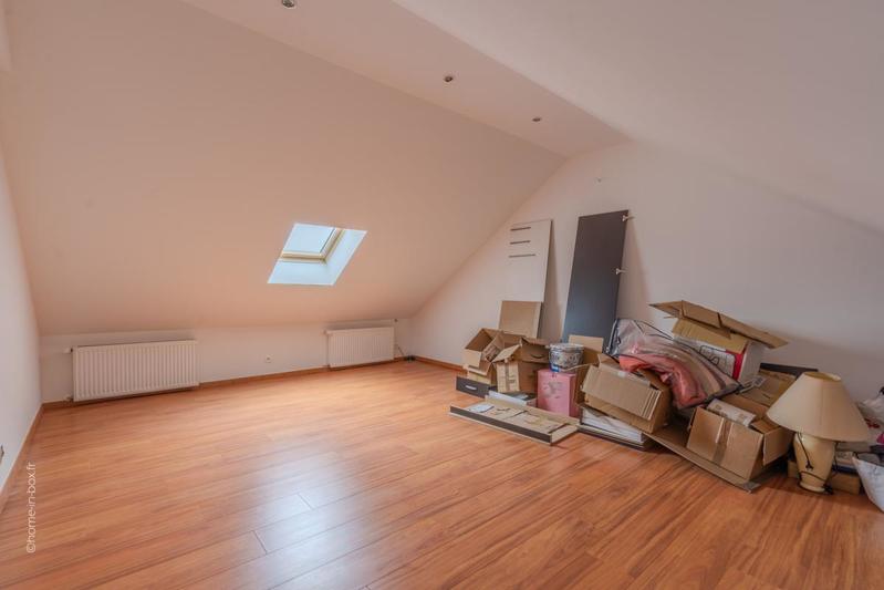 Maison - 185 m² - 7 pièces