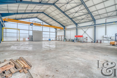 Maison - 1 039 m² - 2 pièces