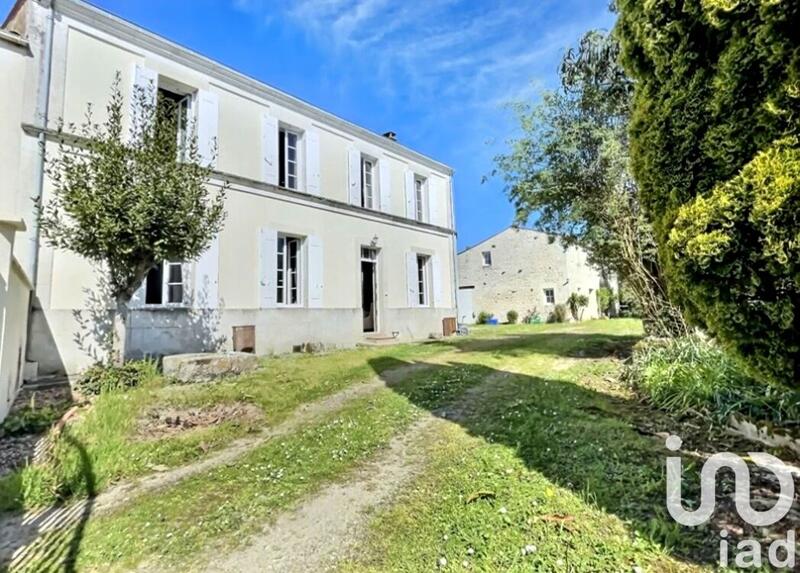 Maison - 140 m² - 5 pièces