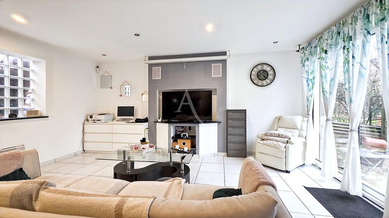 Maison - 120 m² - 6 pièces