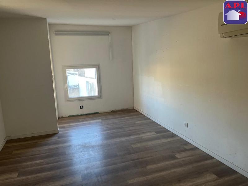 Local d'activités - 118 m² - 4 pièces