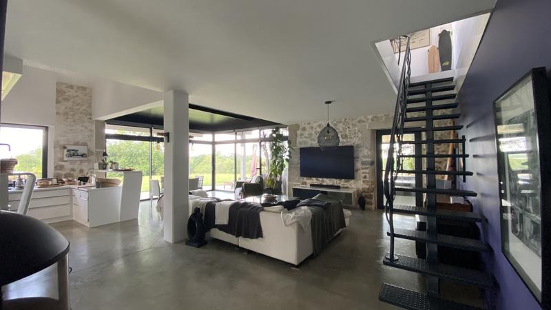 Fermette - 370 m² - 8 pièces