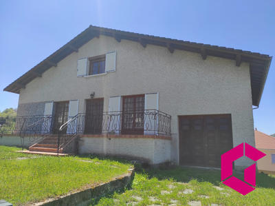 Maison traditionnelle - 135 m² - 6 pièces