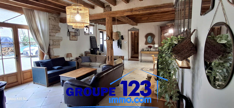Maison - 227 m² - 10 pièces
