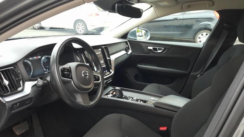 Volvo V60 II 2.0 B4 197 Geartronic 8 Momentum Business