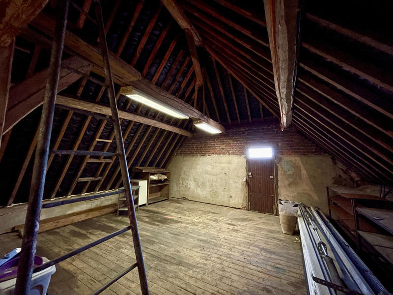 Maison - 210 m² - 7 pièces