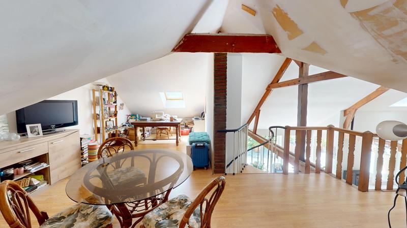 Maison - 212 m² - 8 pièces